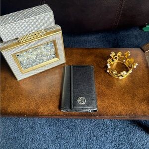 Gucci Vintage Multi Key Holder Case Classic Leather Snap Closure